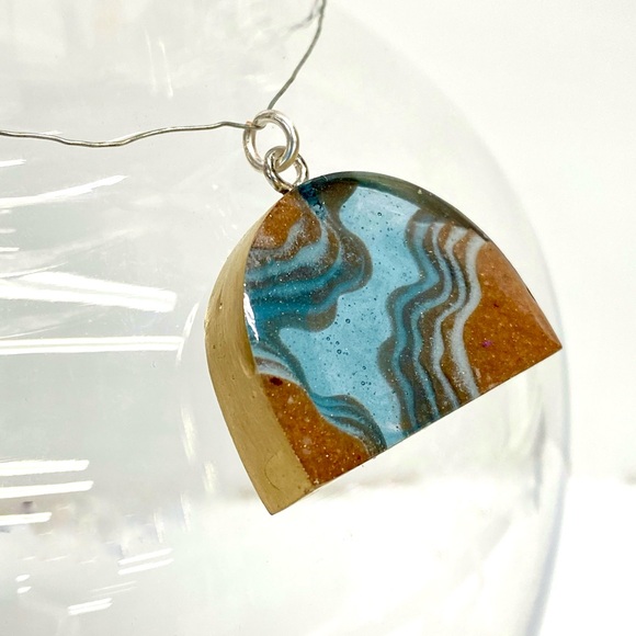 HANDMADE Tiered Resin Art and Sand Pendant - Picture 10 of 10